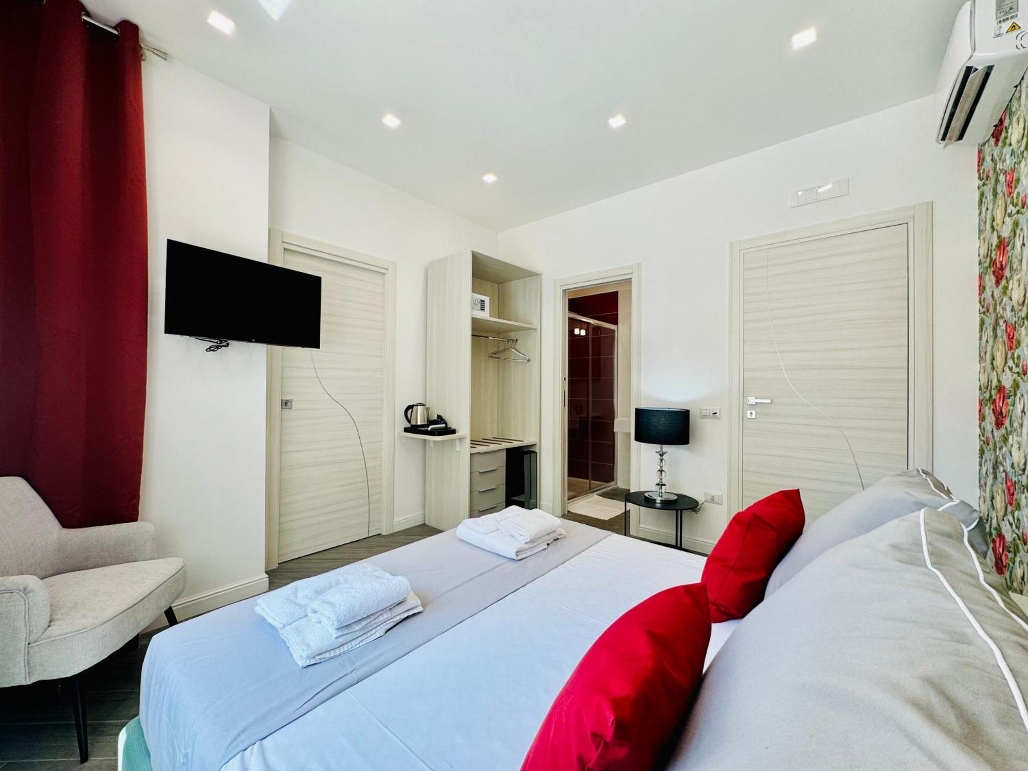 Yourhome - Santa Lucia Rooms Sorrento Exteriör bild