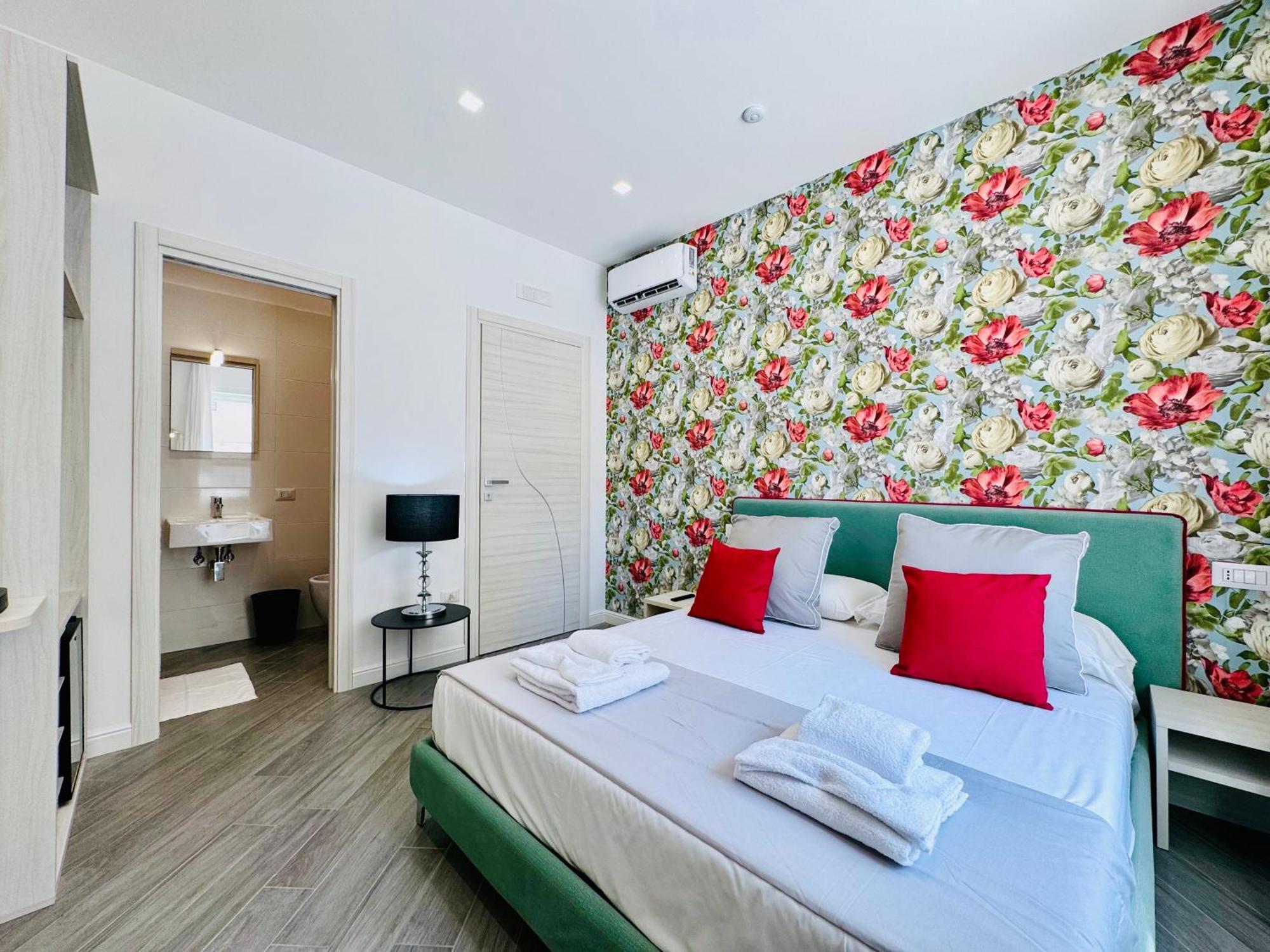 Yourhome - Santa Lucia Rooms Sorrento Exteriör bild