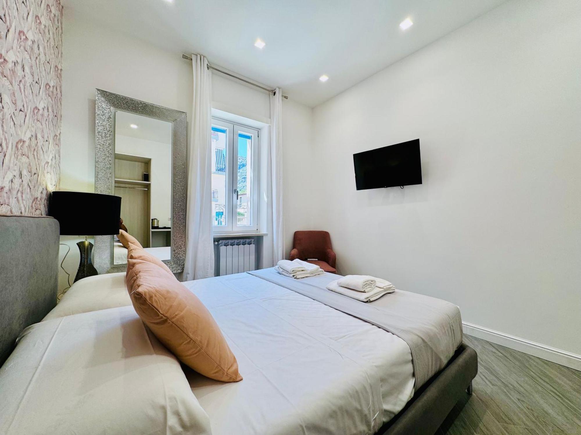 Yourhome - Santa Lucia Rooms Sorrento Exteriör bild
